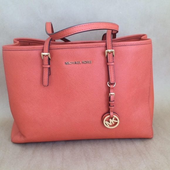Michael Kors Handbags - Michael Kors Tote Michael Kors Handbags - Michael Kors Tote